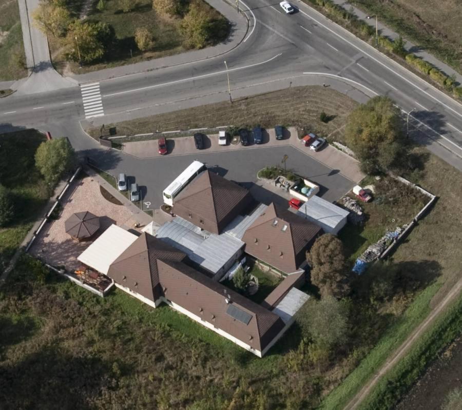 Penzion Almada Zvolen Eksteriør billede